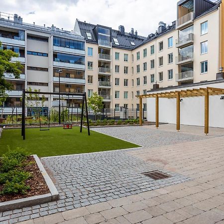 Stylish Flat In Trendy Kallio Helsinki Exterior photo